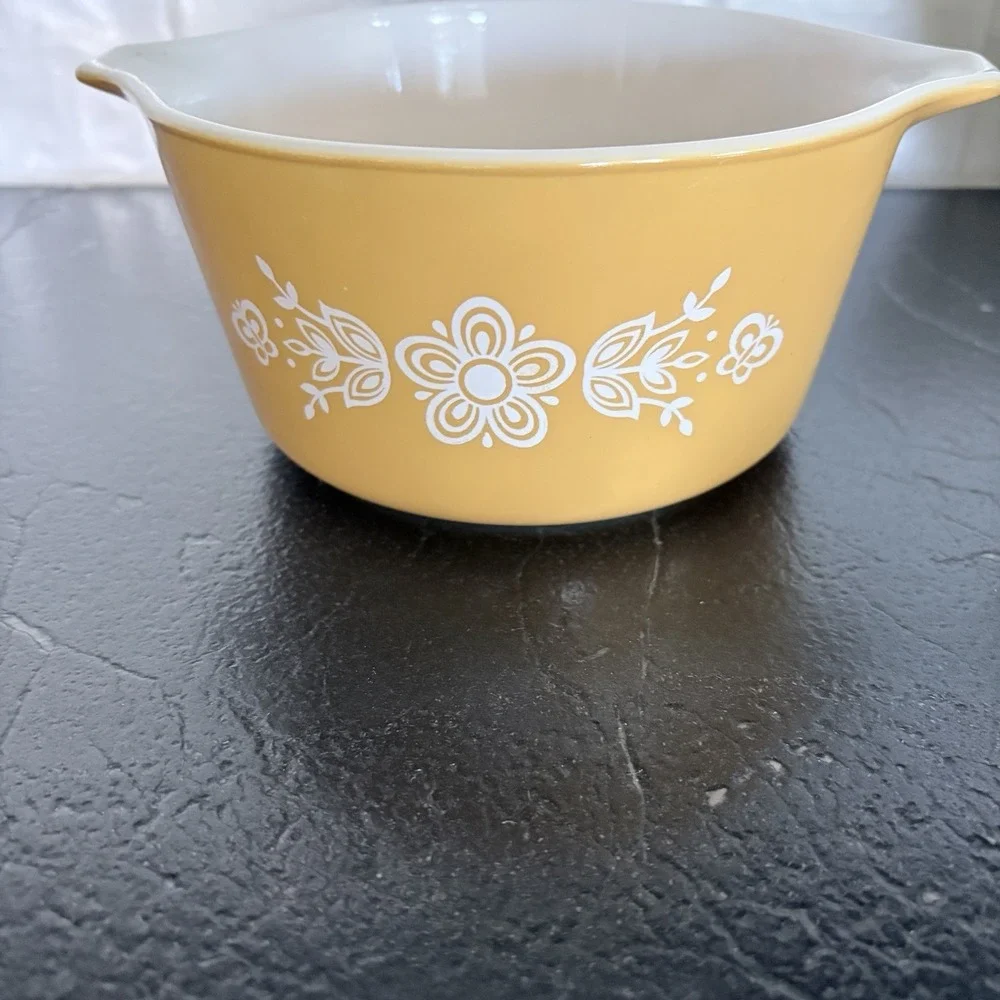 VTG Pyrex 473-B Butterfly Gold 1 Quart Casserole Dish With Lid RARE